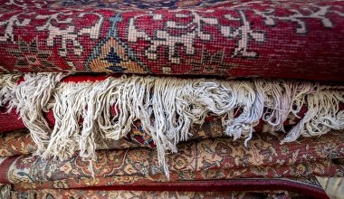 Odstaw odkurzacz. Przed świętami przetrzyj dywan tym, a będzie jak nowy