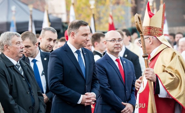 "Odsuńmy na bok spory". Prezydent apeluje ws. 11 listopada