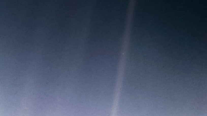 Odświeżone zdjęcie "Pale Blue Dot" / NASA/JPL-Caltech /NASA