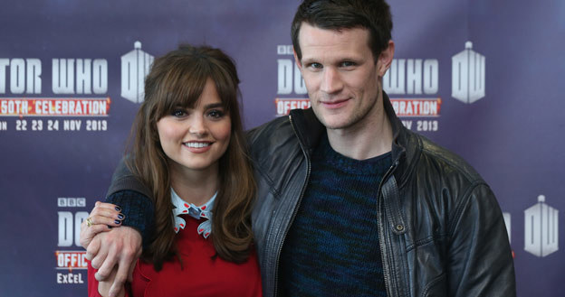 Odtwórca tytułowej roli Matt Smith i jego partnerka z planu, Jenna Coleman - fot. Oli Scarff /Getty Images/Flash Press Media