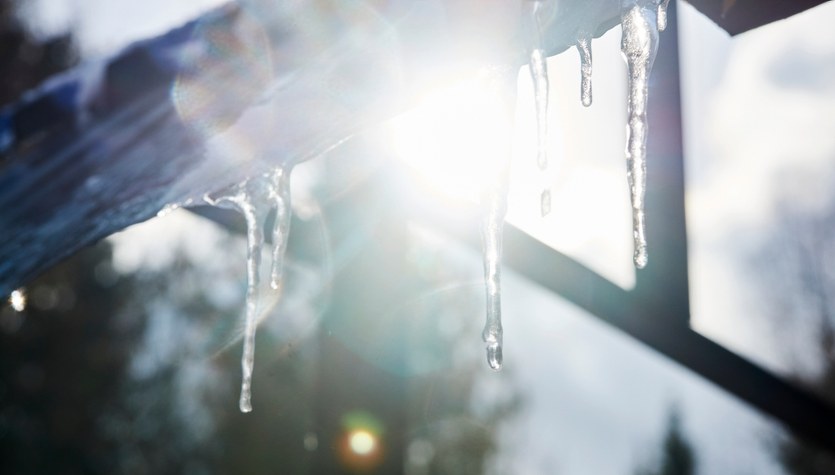 Odwilż, ale także -15 st. C. Polska pogodowo podzieli się na pół