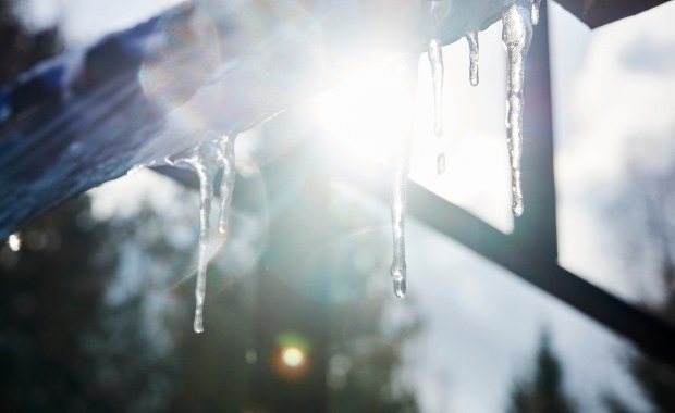 Odwilż, ale także -15 st. C. Polska pogodowo podzieli się na pół