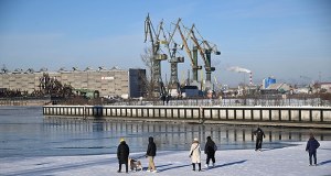 Odwołane pociągi, opóźnione tramwaje. Trójmiasto walczy z mrozem 