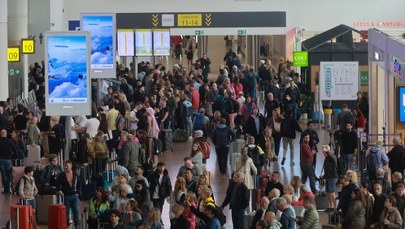 Odwołane rejsy polskiego przewoźnika. Praca lotniska w Brukseli wciąż zakłócona