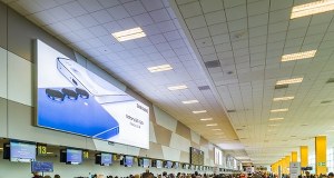 Odwołano loty na popularnym lotnisku. Powodem sztorm Bram