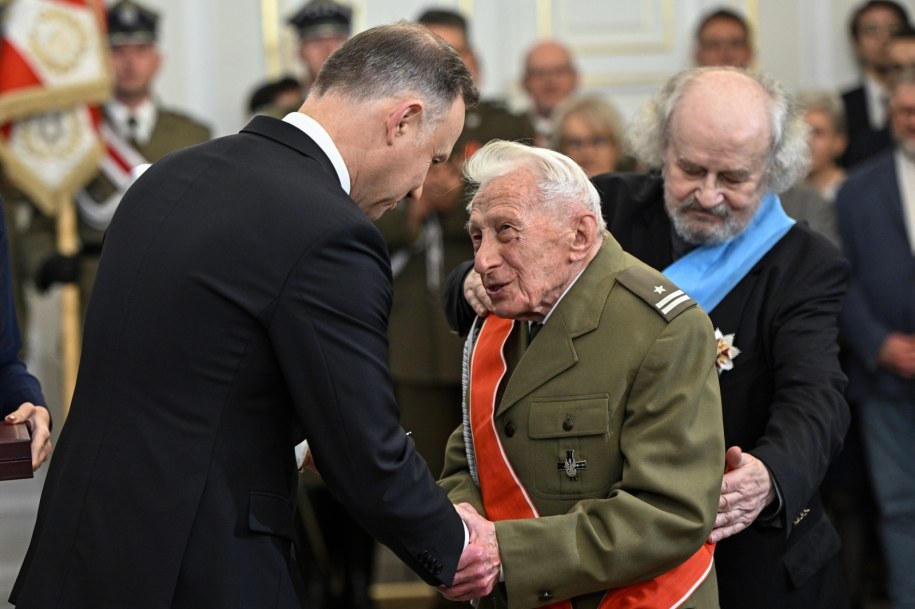 Odznaczony Krzyżem Wielkim Orderu Odrodzenia Polski mjr Zenon Wechmann /Radek Pietruszka /PAP