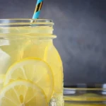 Odzyskaj świeżą cerę po stresie stawiając na odżywczą dietę. Sama pielęgnacja może nie wystarczyć