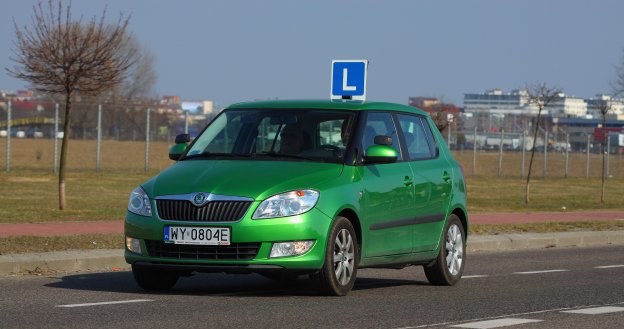 Odzyskanie prawa jazdy po przekroczeniu limitu punktów zawsze wymaga zdania egzaminu. /Motor