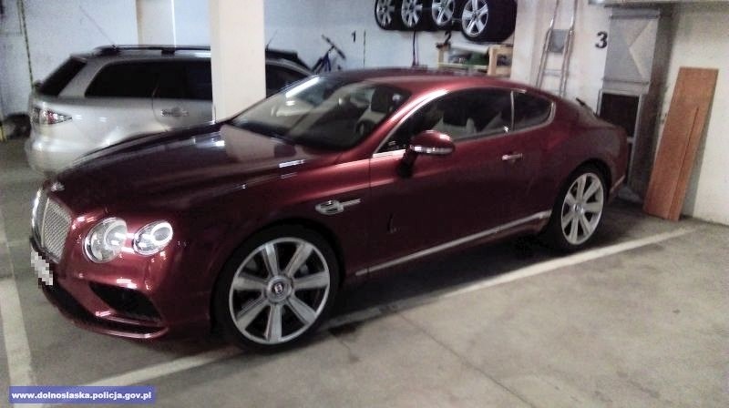 Odzyskany Bentley /Informacja prasowa