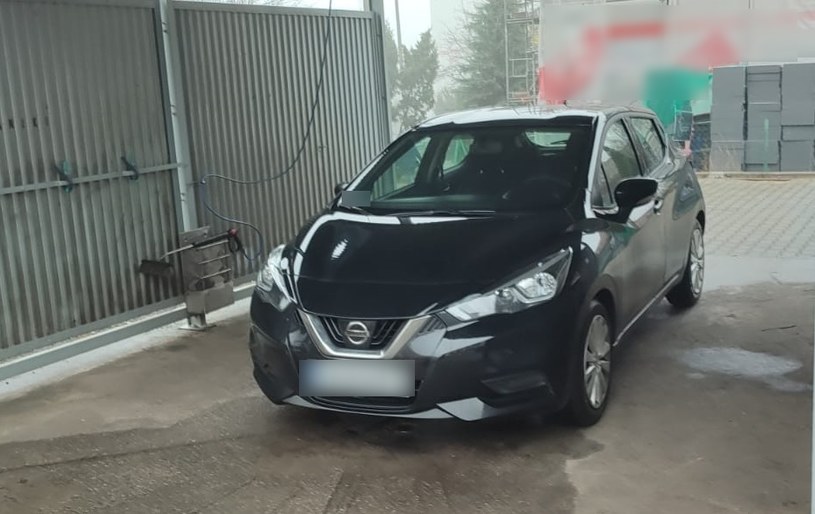 Odzyskany przez policję Nissan Micra /Policja