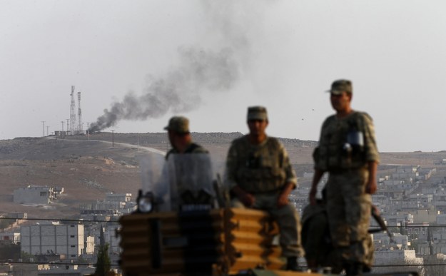 Ofensywa Państwa Islamskiego na kurdyjskie miasto Kobane na północy Syrii, przy granicy z Turcją /SEDAT SUNA /PAP/EPA