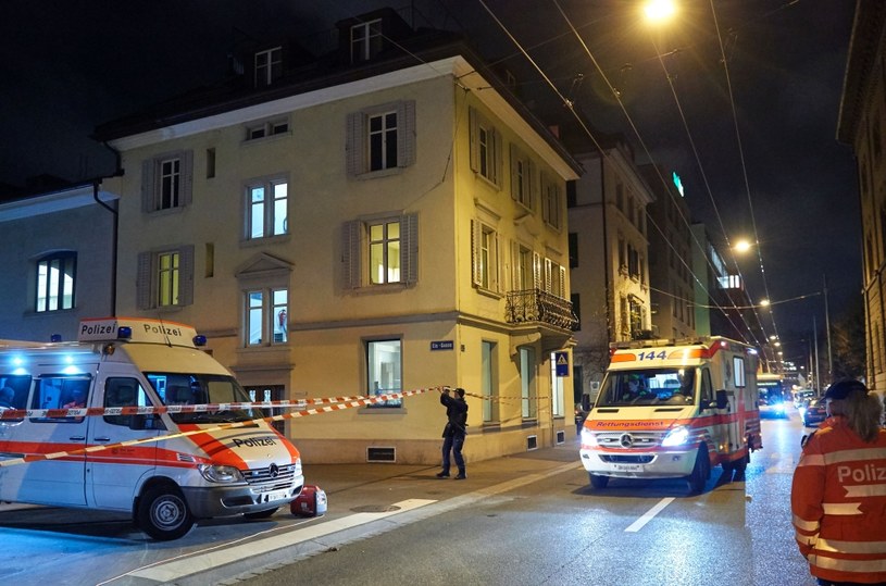 Ofiara ataku sprzed meczetu zmarła na skutek licznych obrażeń /AFP