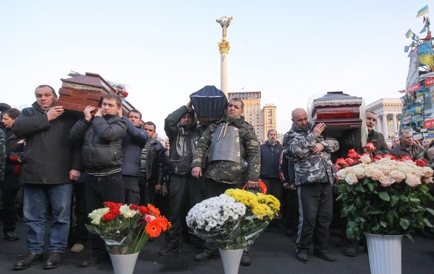 Ofiary zamieszek na Majdanie /OLEG SINYAVSKIY /PAP/EPA