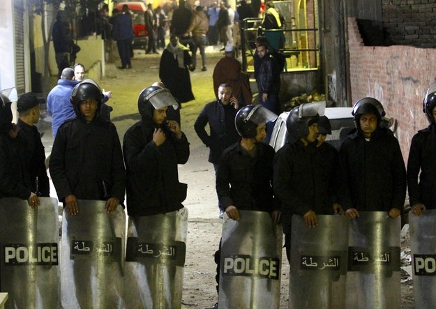 Oficer policji zginął w trakcie rozbrajania bomby podłożonej pod kościół Koptyjski w Egipcie /EPA/Stringer /RMF FM