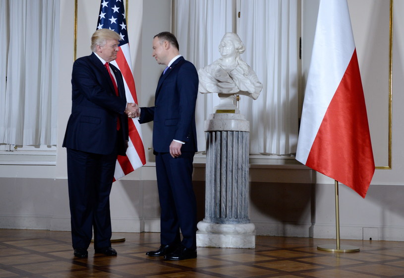 Oficjalne powitanie prezydenta USA w Warszawie /Jacek Turczyk /PAP