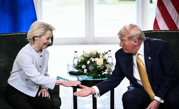 Oficjalnie: UE zawiesza umowę z Turnberry. "Biznes jest niemożliwy"