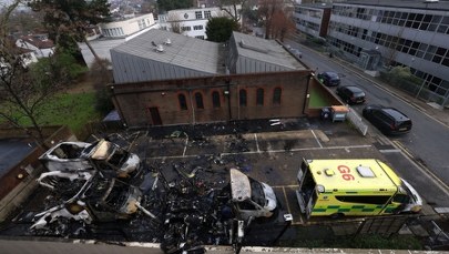 Ogień i eksplozje w Londynie. Spłonęły karetki pogotowia