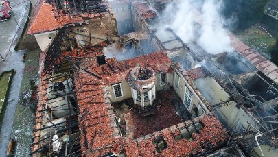 Ogień strawił dokumentację uzdrowiska Szczawno-Zdrój. Apel do kuracjuszy: Zadzwońcie! 