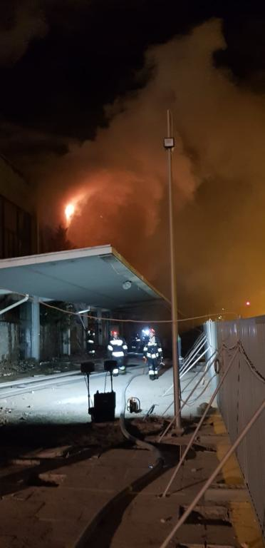 The workers working on the reconstruction of the building / photo started the fire. Straż Pożarna /