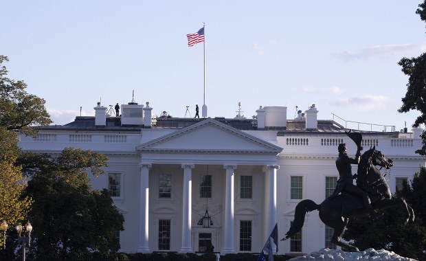 Ognisko koronawirusa w Białym Domu. Zakażonych jest już 12 osób