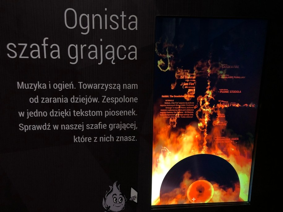 Ognista szafa grająca /Anna Kropaczek /RMF FM