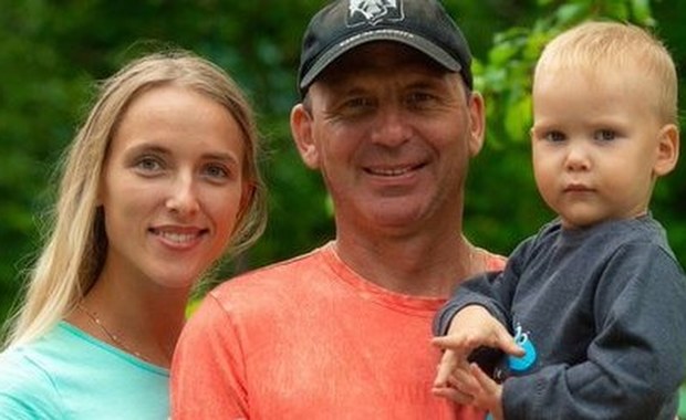 Ogolili mu głowę, zamknęli w areszcie. Rosyjski dziennikarz zatrzymany za artykuł o wojnie