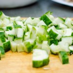 Ogórki bywają wodniste i "płytkie" w smaku. Domowe triki, które poprawiają doznania kulinarne