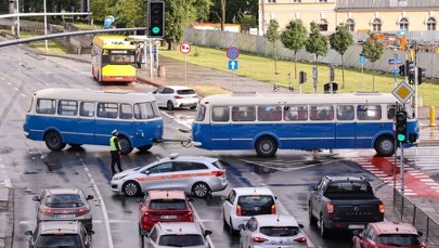 "Ogórki" w akcji. Niecodzienny widok na ulicach Warszawy