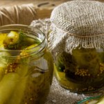 Ogórki w zalewie musztardowej zachwycają smakiem. Wszyscy proszą o przepis