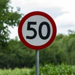 Ograniczenia prędkości na polskich drogach. Ile można jechać?