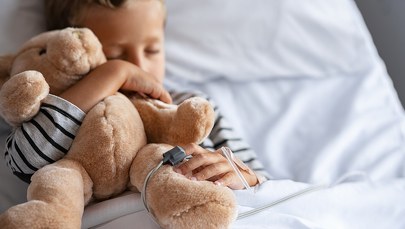 Ograniczenia wizyt w szpitalach. Jeden pacjent, jeden odwiedzający  