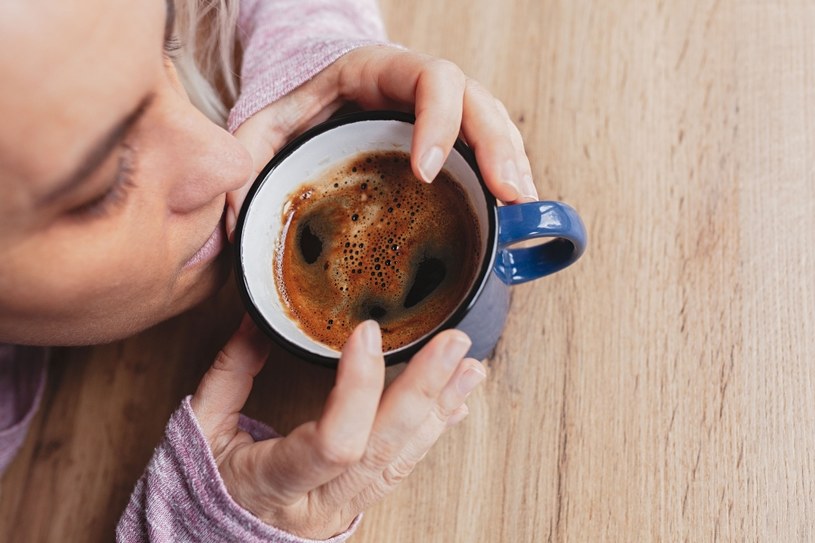 Ograniczenie kawy przez osoby nadwrażliwe na kofeinę wpływa na poprawę zdrowia /123RF/PICSEL