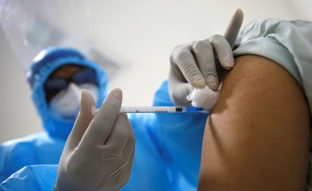 Ograniczone dostawy szczepionek do 750 punktów szczepień