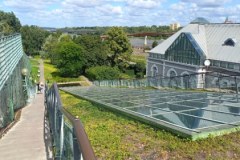 Ogród na dachu Biblioteki Uniwersyteckiej w Warszawie