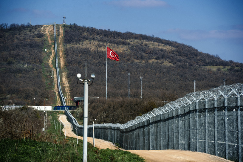 Ogrodzenie na granicy turecko-bułgarskiej /AFP