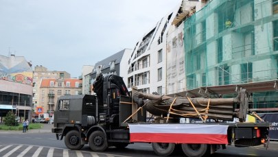 Ogromna figura Chrystusa trafiła do Poznania