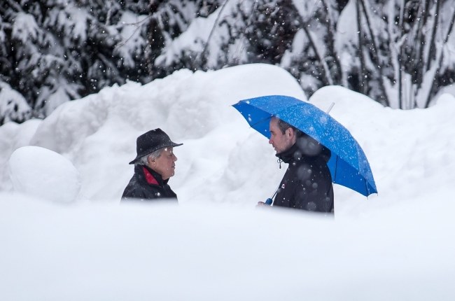 Ogromne zaspy śnieżne w Lienzu, gdzie uwięzieni są Polacy /PAP/EPA/EXPA/JFK /PAP/EPA