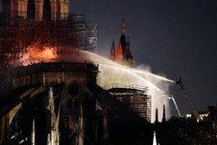 Ogromne zniszczenia katedry Notre Dame