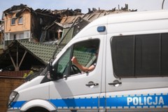 Ogromne zniszczenia. Tak dziś wygląda miejsce pożaru w Ząbkach