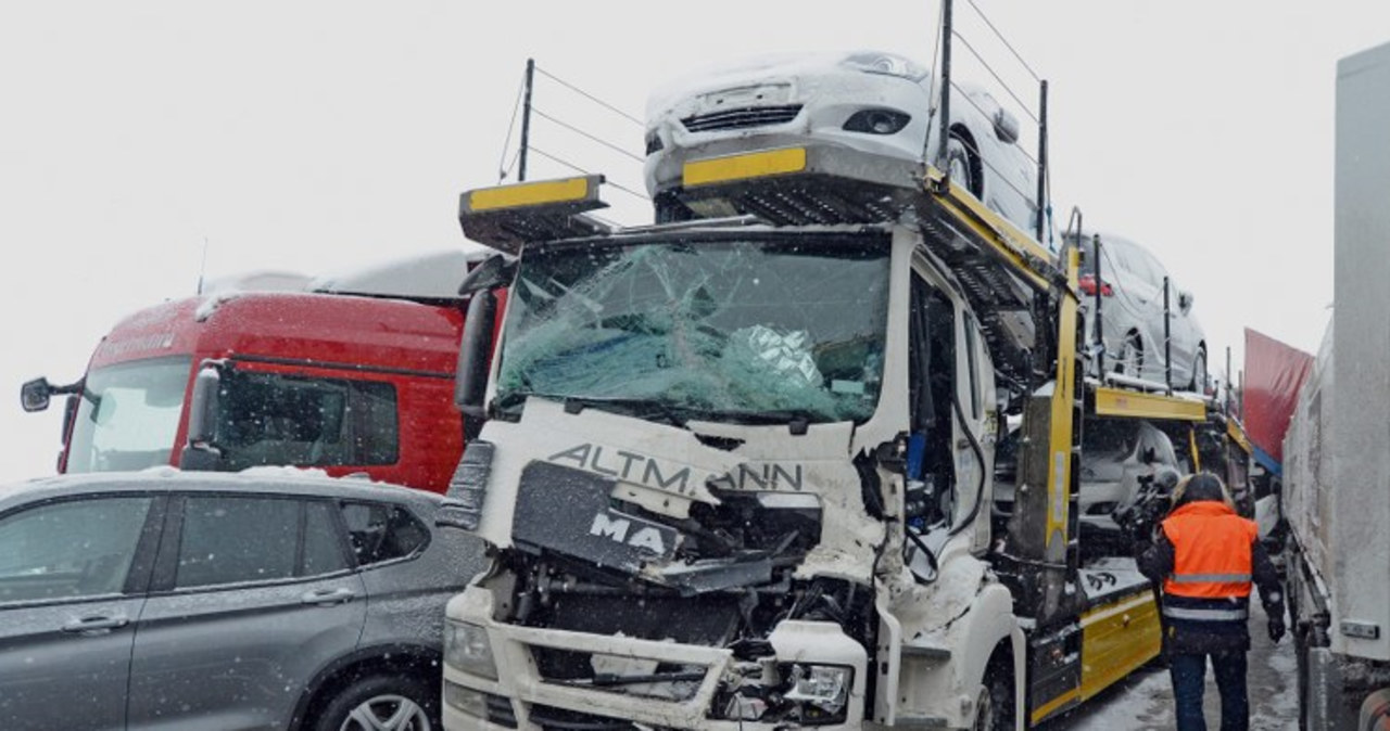 Ogromny karambol na niemieckiej autostradzie