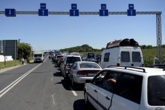 Ogromny korek do przejścia granicznego w Medyce