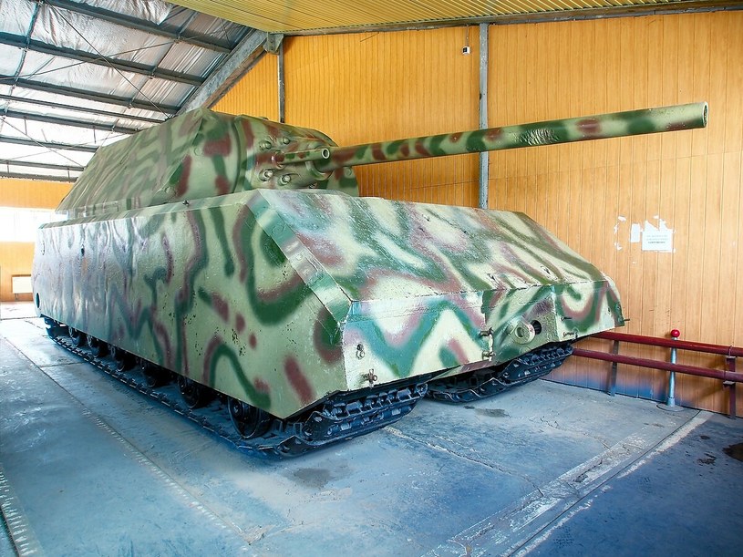 Ogromny niemiecki czołg nazwany nieco żartobliwie Mysz /WikimediaCommons /Wikimedia