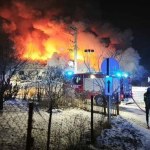 Ogromny pożar dyskoteki koło Garwolina. Z budynku ewakuowało się 200 osób