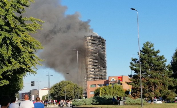 Ogromny pożar w Mediolanie. Spłonął 16-piętrowy wieżowiec