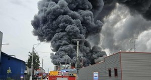 Ogromny pożar w Mińsku Mazowieckim. Zapaliła się hala produkcyjna