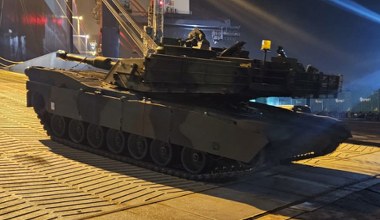 Ogromny transport czołgów Abrams pod osłoną nocy dotarł do Polski