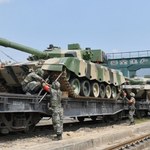 Ogromny transport najnowszych czołgów. Chiny szykują historyczny pokaz