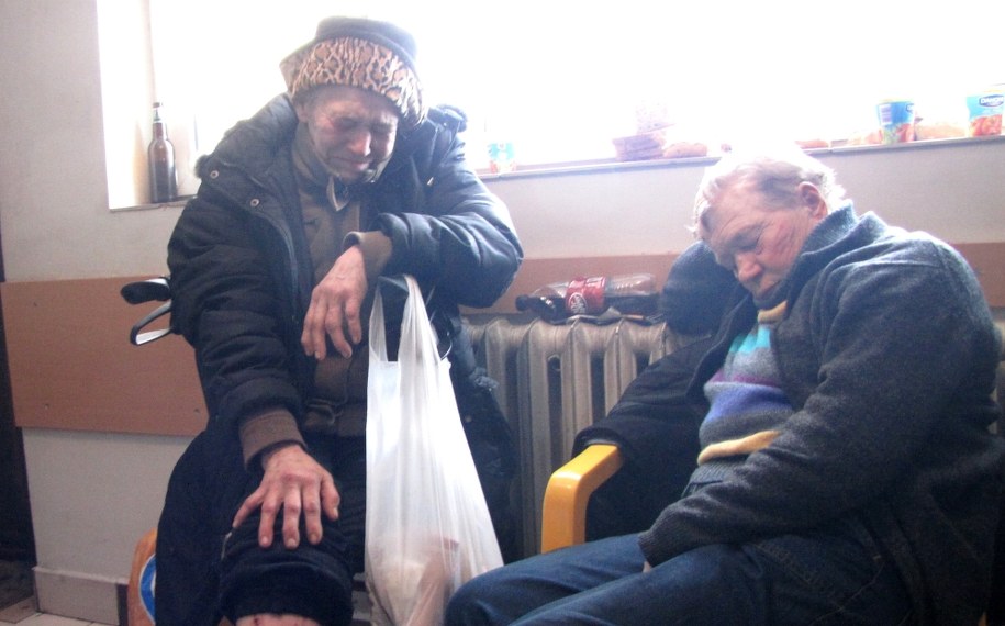 Ogrzewalnia przy ulicy Kijowskiej w Warszawie /Monika Gosławska /RMF FM