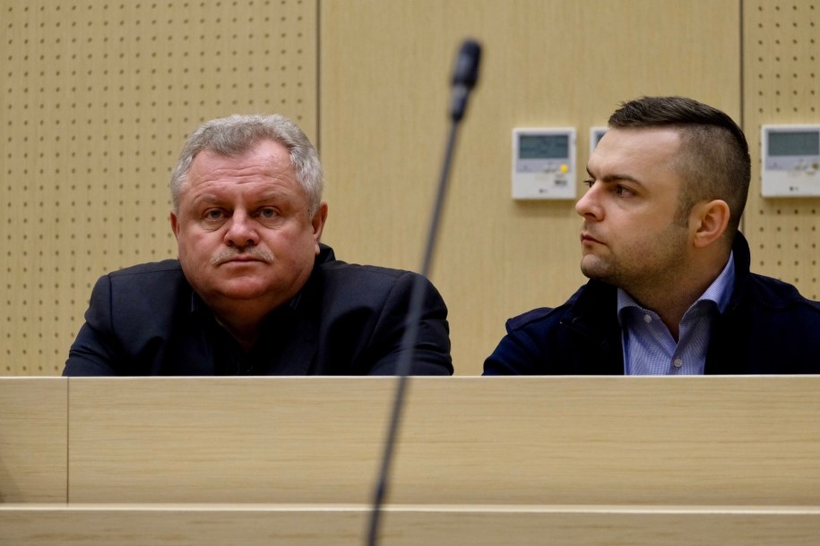 Ojciec Ewy Tylman - Andrzej Tylman i brat Piotr Tylman na sali rozpraw /Jakub Kaczmarczyk /PAP