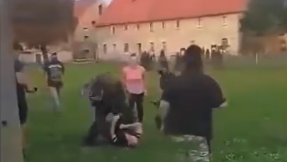 Ojciec z synem pobili policjantów. Jest wniosek o areszt